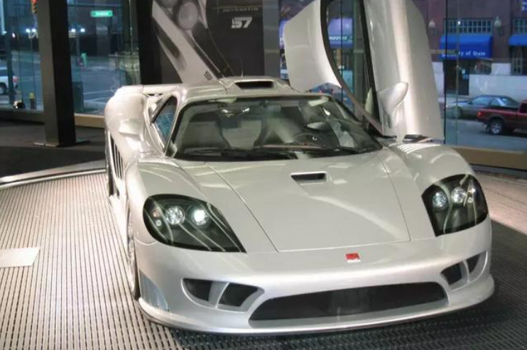 Top 10 Most Expensive And Fastest Sports Cars In The World 2021